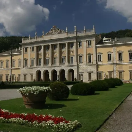 La Casa De Papel * Como